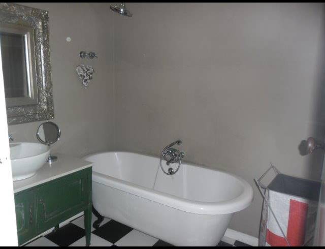 4 BEDROOM HOUSE FOR SALE IN KENSINGTON